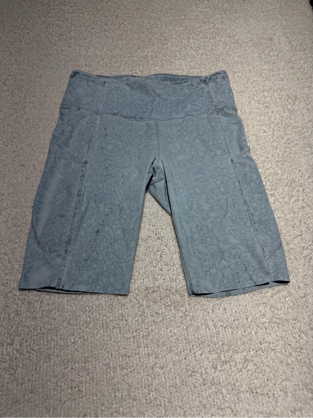 Lululemon Marble Print Pocket Biker Shorts Blue Gray Size 10
